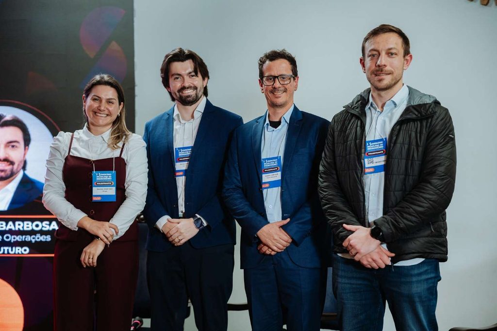 Gas Futuro participa do 1º Seminário Brasileiro do Hidrogênio: 7 perspectivas para o mercado de H₂ 6 07 equipe gas futuro sbh2 1